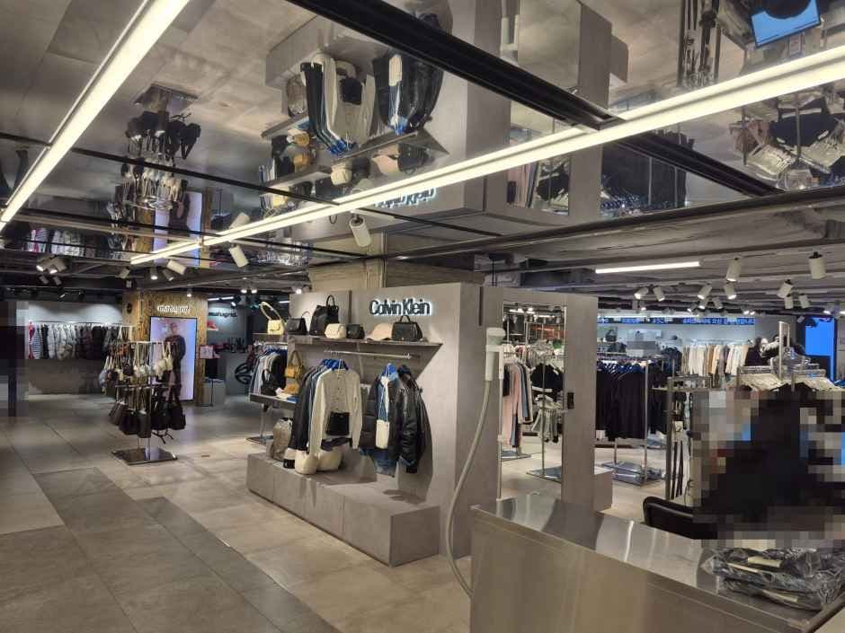 Calvin Klein Jean - Shinsegae Department Store Times Square Branch [Tax Refund Shop](캘빈클라인진 신세계백화점 타임스퀘어점)