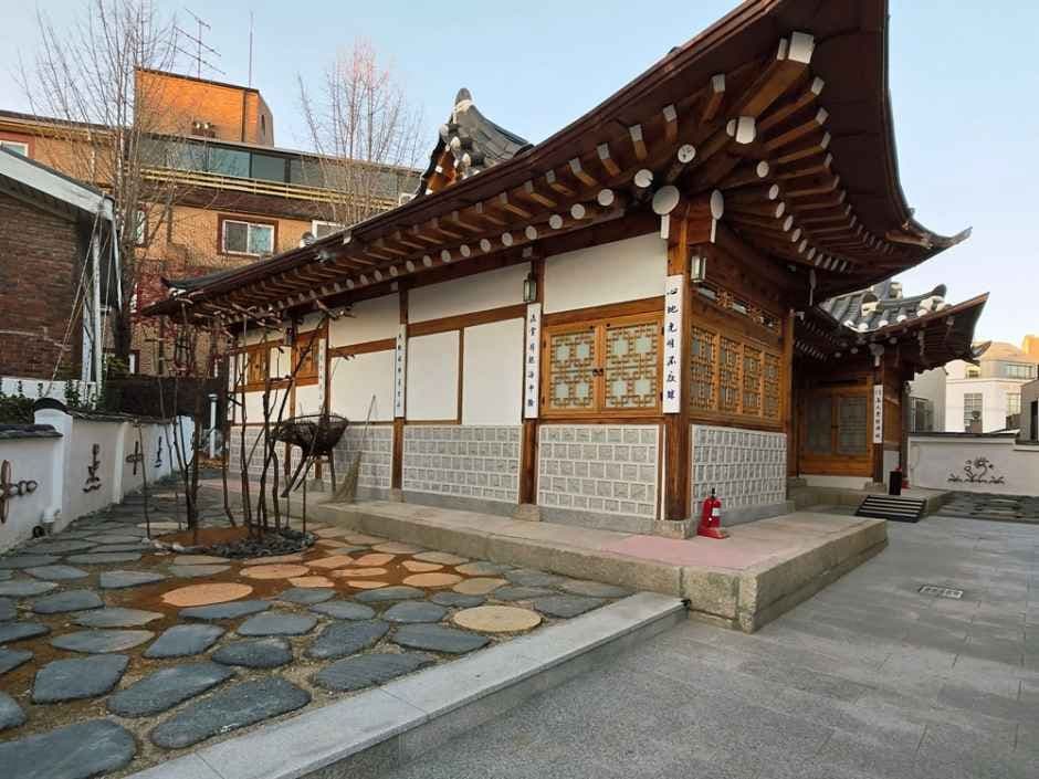 Jihuheon (지후헌)