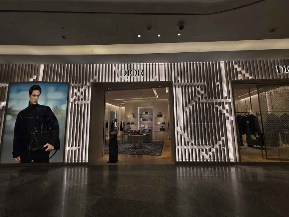 Dior - LOTTE Department Store Jamsil Avenuel Branch [Tax Refund Shop] (디올 맨즈 롯데백화점 잠실 에비뉴엘점)