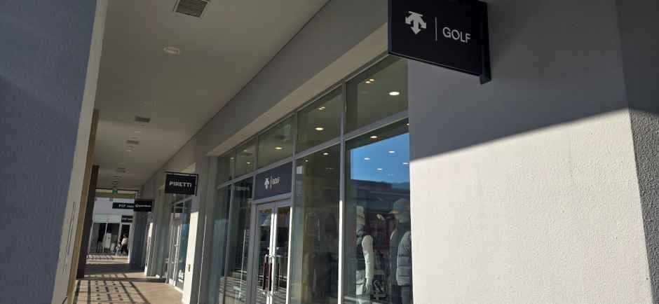 Descente Golf - Lotte Premium Outlets Gimhae Branch [Tax Refund Shop](데상트골프 롯데프리미엄아울렛 김해점)