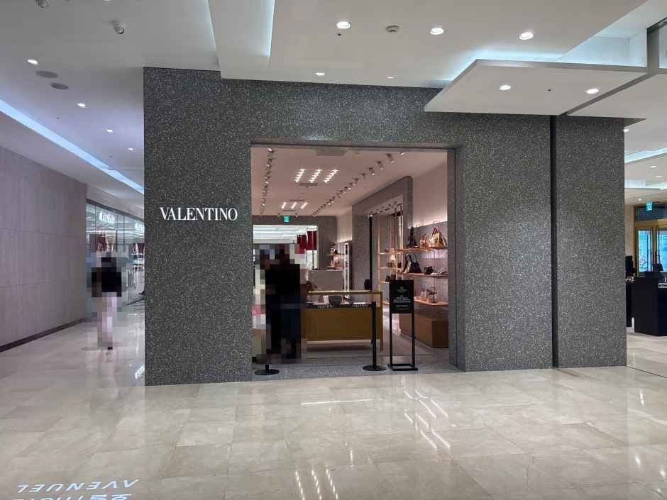 Valentino - LOTTE Department Store Busan Main Branch [Tax Refund Shop] (발렌티노 롯데백화점 부산본점)