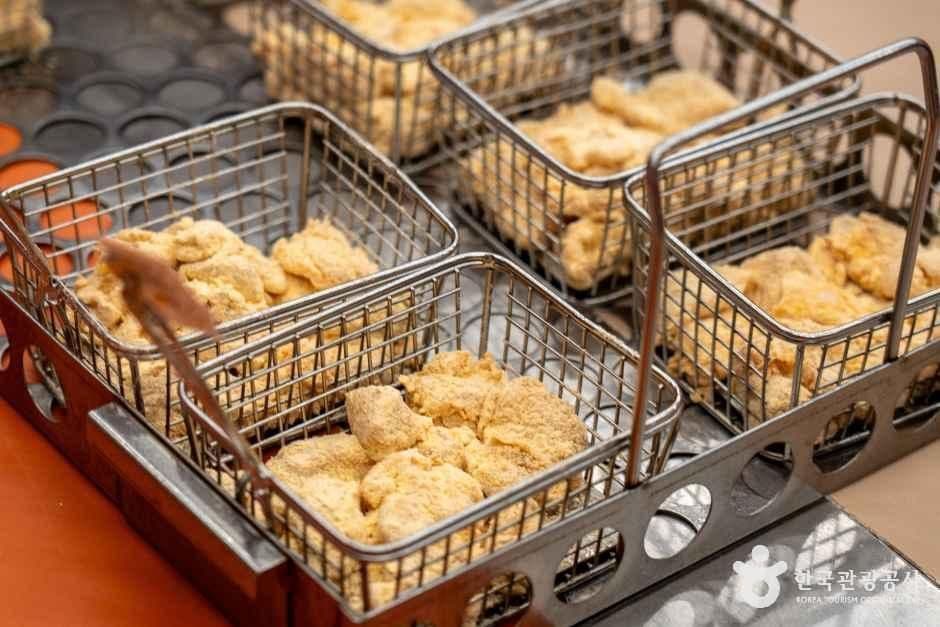 Photo 3