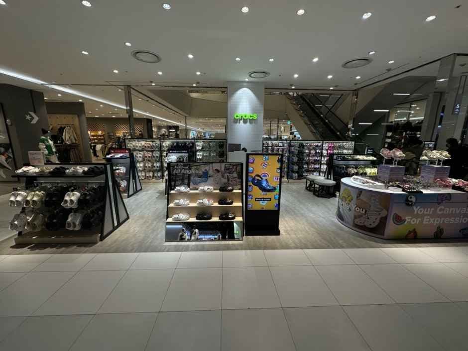 Crocs - Lotte Department Store Pyeongchon Branch [Tax Refund Shop](크록스 롯데백화점 평촌점)