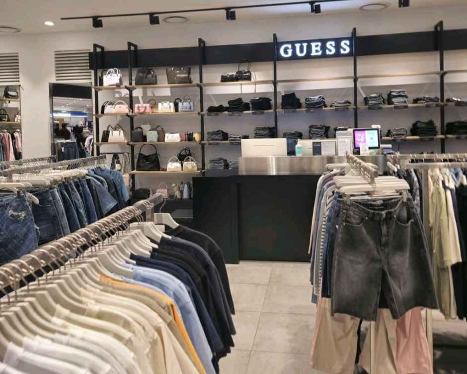 게스 현대프리미엄아울렛 스페이스원점