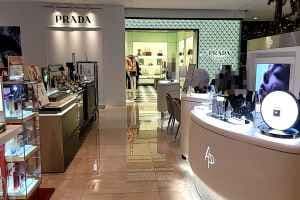 Prada - Hyundai Department Store Apgujeong Main Branch [Tax Refund Shop](프라다 현대백화점 압구정본점)