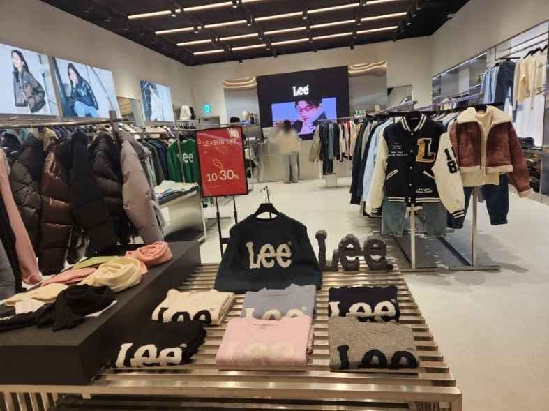 Lee - Lotte Premium Outlets Dongbusan Branch [Tax Refund Shop] (LEE 롯데프리미엄아울렛 동부산점)