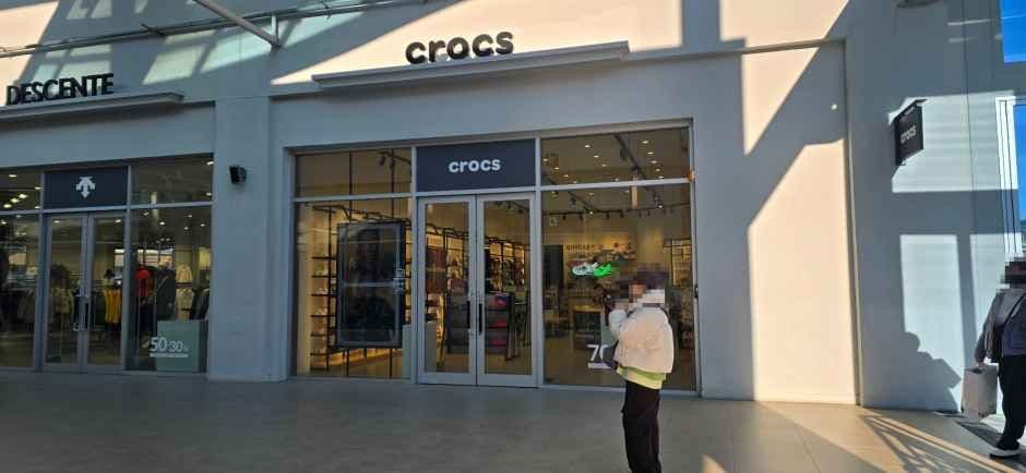 Crocs - LOTTE Premium Outlets Gimhae Branch [Tax Refund Shop](크록스 롯데프리미엄아울렛 김해점)