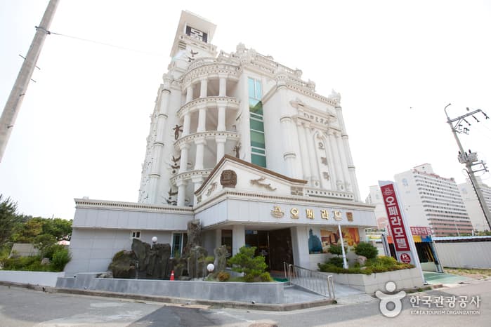 오페라모텔