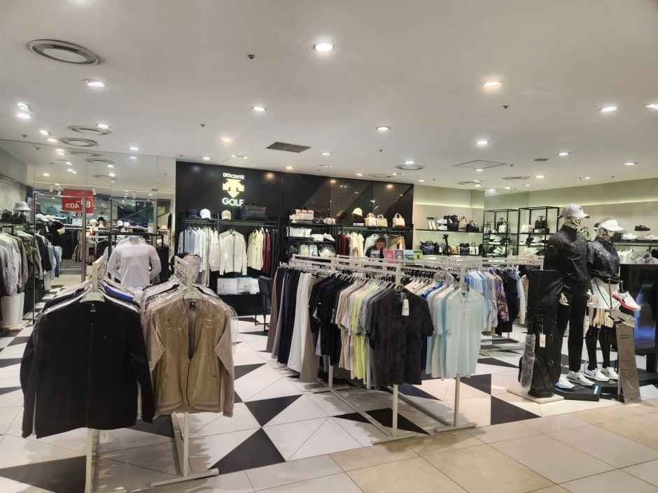 Descente Golf - Mario Outlet Building 2 Branch [Tax Refund Shop] (데상트골프 마리오아울렛 2관점)