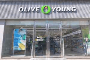Olive Young - Sinchondaero Branch [Tax Refund Shop](올리브영 신촌대로점)