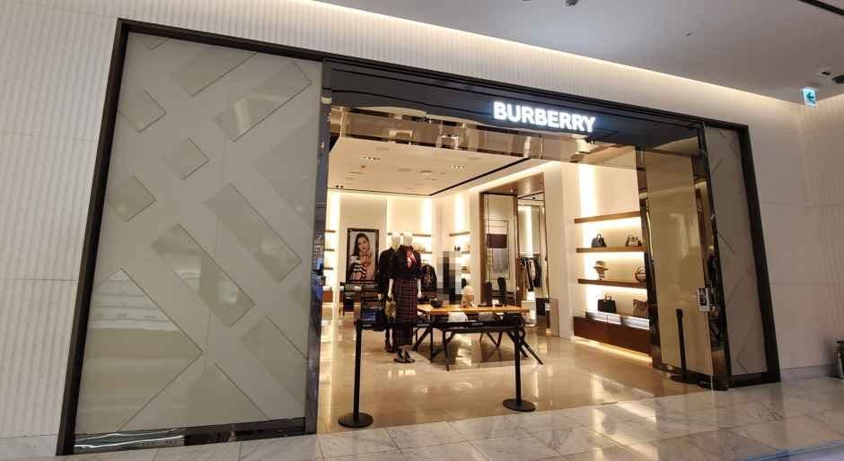 Burberry - Shinsegae Department Store Uijeongbu Branch [Tax Refund Shop](버버리 신세계백화점 의정부점)