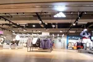 adidas Performance LOTTE Outletsㄴ Seoul Station Branch [Tax Refund Shop](아디다스 퍼포먼스 롯데아울렛 서울역점)