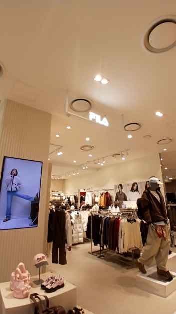 Fila - Lotte Outlets Seoul Station Branch [Tax Refund Shop](휠라 롯데아울렛 서울역점)