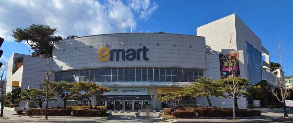 E-Mart - Jinju Branch [Tax Refund Shop](이마트 진주점)