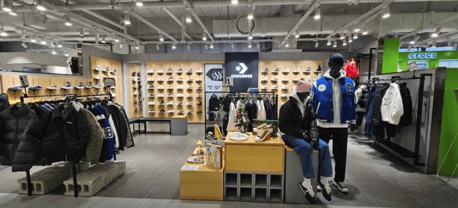 Converse - New Balance Times Stream Branch [Tax Refund Shop] (컨버스 타임스트림점)