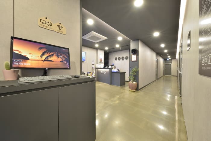 Photo 8