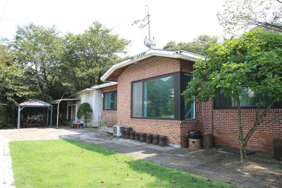 Photo 9