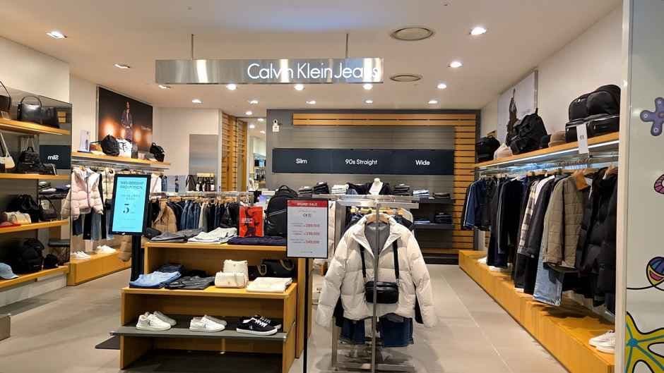 Calvin Klein Jean - Hyundai Department Store KINTEX Branch [Tax Refund Shop](캘빈클라인진 현대백화점 킨텍스점)