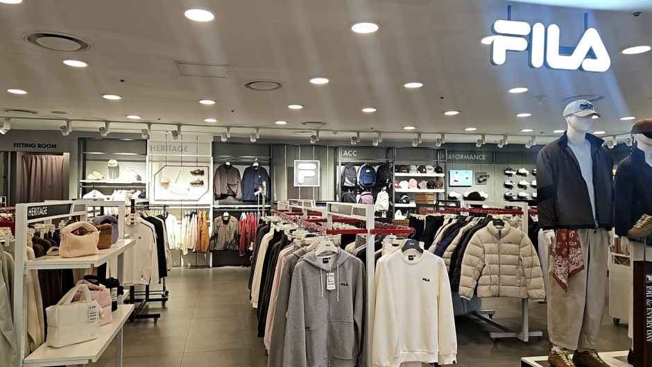 Fila - Newcore Outlets Pyeongchon Branch [Tax Refund Shop](휠라 뉴코아아울렛 평촌점)