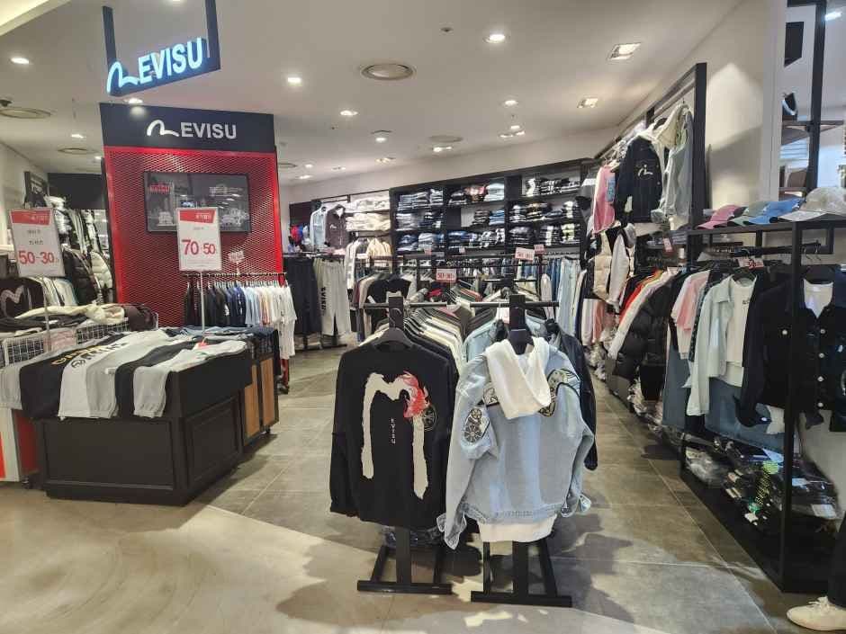 Evisu - Mario Outlet Building 3 Branch [Tax Refund Shop] (에비수 마리오아울렛 3관점)