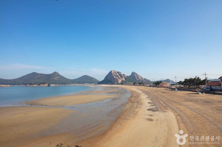 Seonyudo Beach (선유도해수욕장)