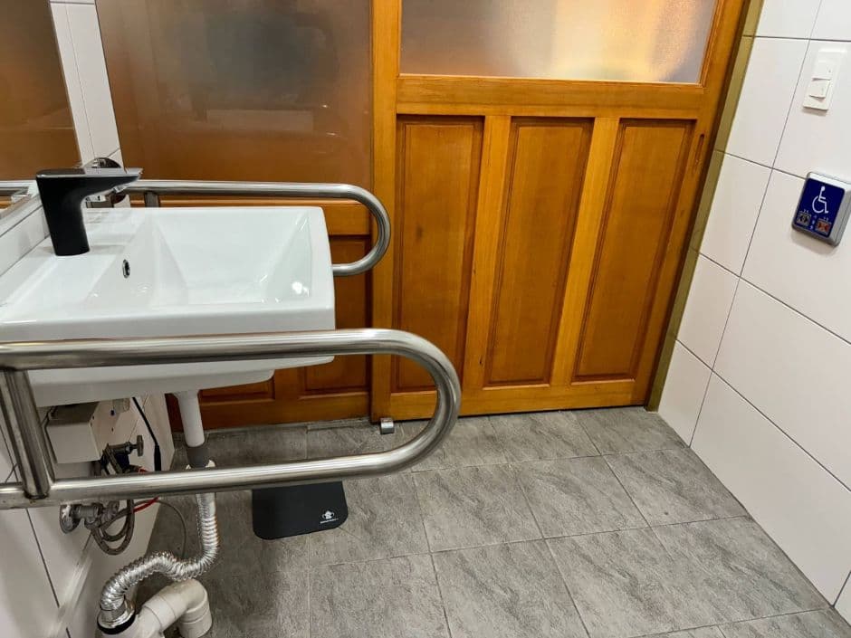 Photo 18