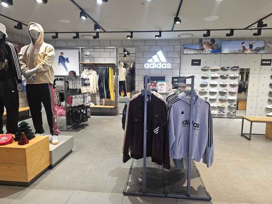 Adidas - Lotte Department Store Ansan Branch [Tax Refund Shop](아디다스 롯데백화점 안산점)