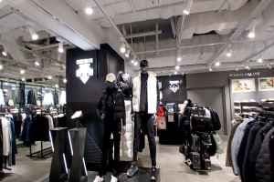 DESCENTE Podo Mall Sillim Branch [Tax Refund Shop](데상트 포도몰신림점)