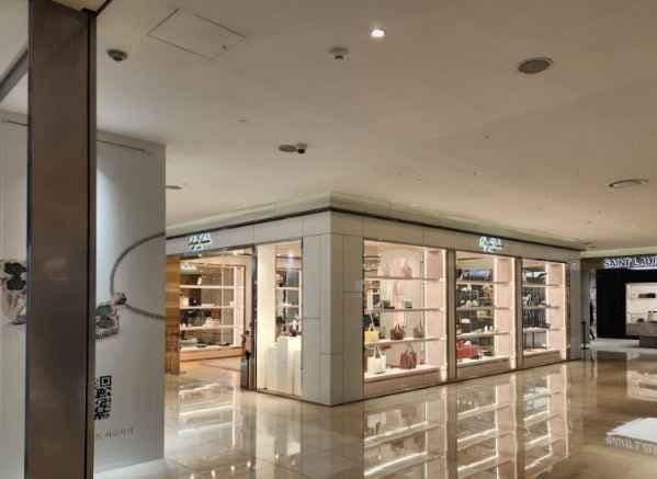 Roger Vivier - Hyundai Department Store Trade Center Branch [Tax Refund Shop] (로저비비에 현대백화점 무역센터점)