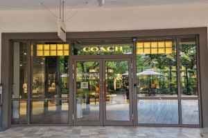 Coach - Shinsegae Simon Premium Outlet Siheung Branch [Tax Refund Shop] (코우치 신세계사이먼프리미엄아울렛 시흥점)