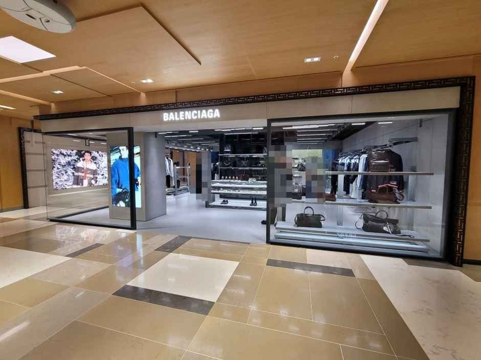 Balenciaga Men - Shinsegae Department Store Gangnam Branch [Tax Refund Shop](발렌시아가 남성 신세계백화점 강남점)