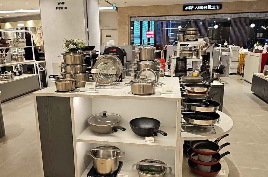 Fissler - Lotte Department Store Pyeongchon Branch [Tax Refund Shop](휘슬러 롯데백화점 평촌점)