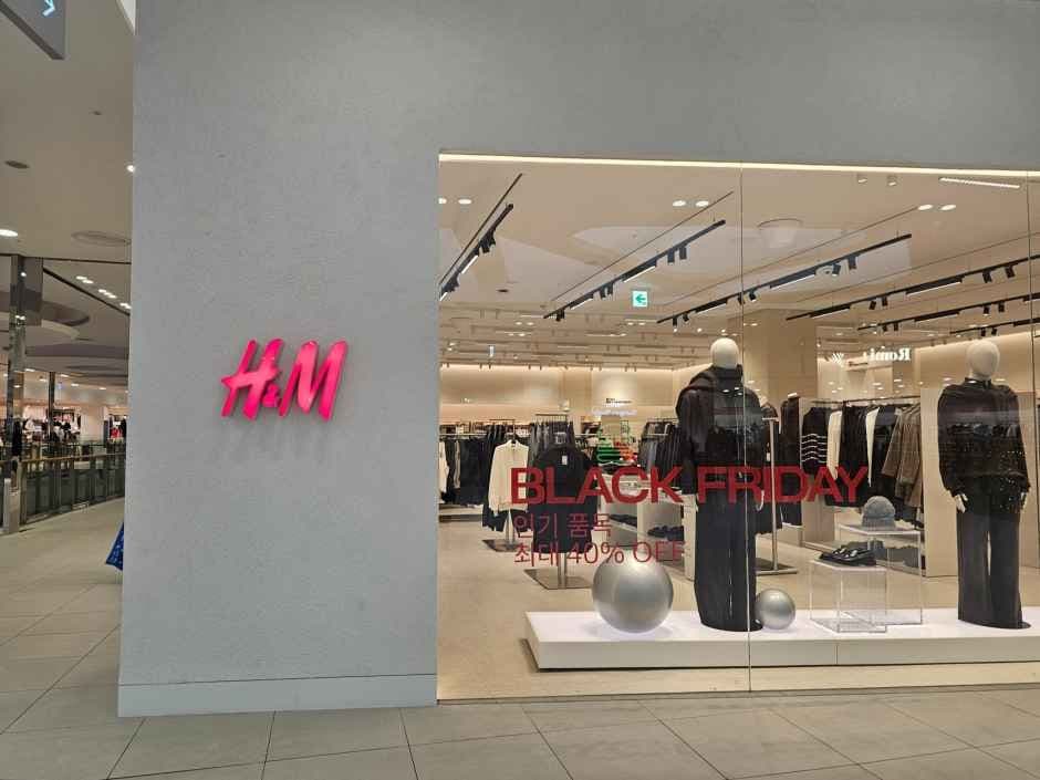 H&M - LOTTE Department Store Gimpo Airport Branch [Tax Refund Shop](H&M 롯데백화점 김포공항점)
