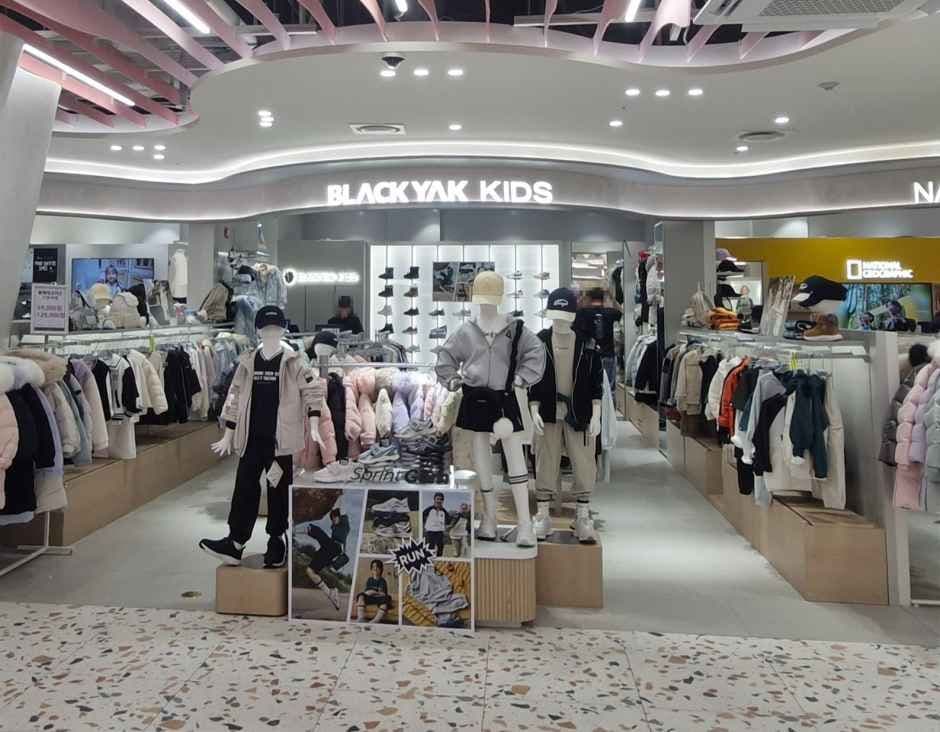 BLACKYAK Kids Shinsegae Simon Premium Outlet Siheung Branch [Tax Refund Shop](블랙야크키즈 신세계사이먼프리미엄아울렛 시흥점)
