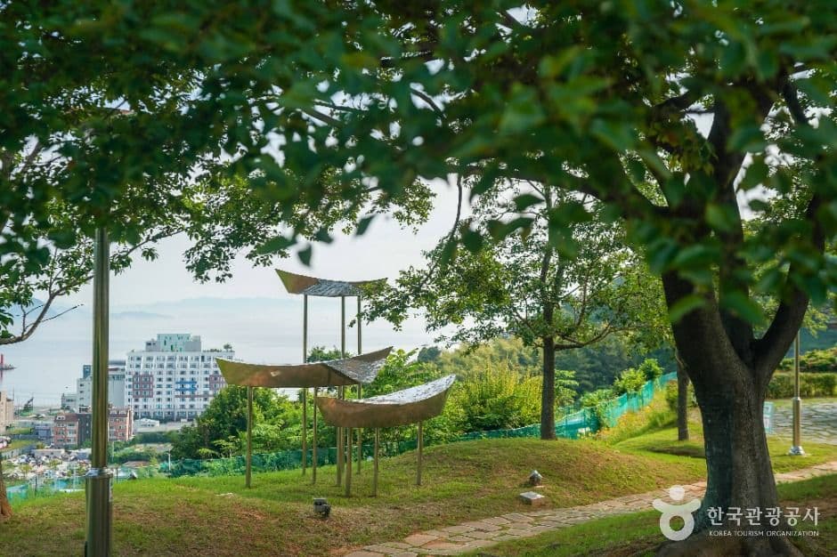 양지암조각공원