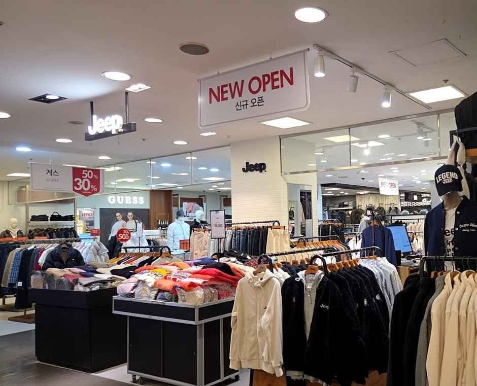 Jeep - 2001 Outlet Junggye Branch [Tax Refund Shop]  (지프 2001아울렛 중계)(지프 2001아울렛 중계점)