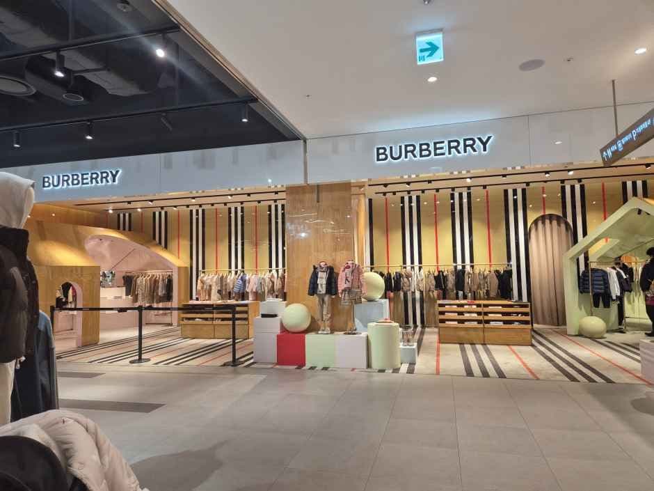 Burberry Kids - Shinsegae Art & Science Branch [Tax Refund Shop] (버버리칠드런 대전신세계 Art&Science점)