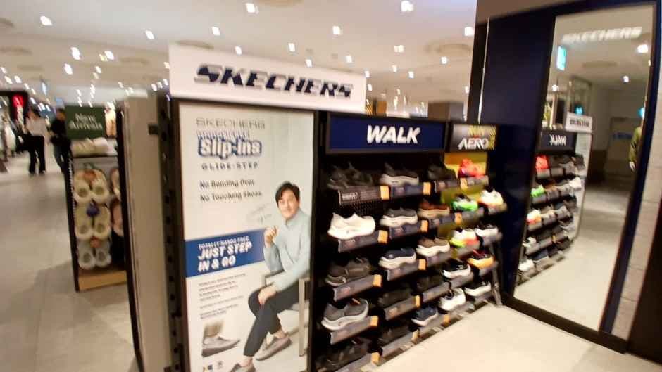 Skechers - LOTTE Department Store Konkuk Univ. Star City Branch [Tax Refund Shop] (스케쳐스 롯데백화점 건대스타시티점)