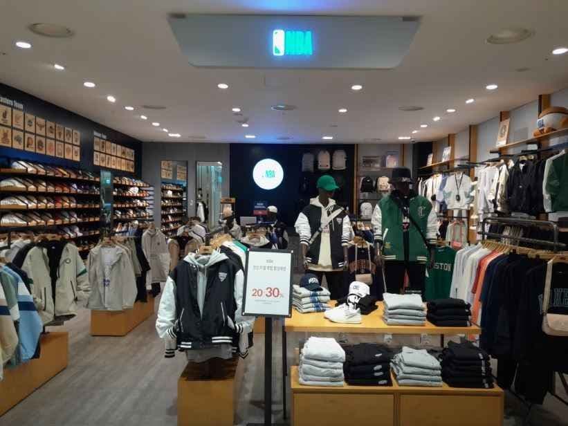 NBA - LOTTE Outlet Gwangju Suwan Branch [Tax Refund Shop] (NBA 롯데아울렛 광주수완점)