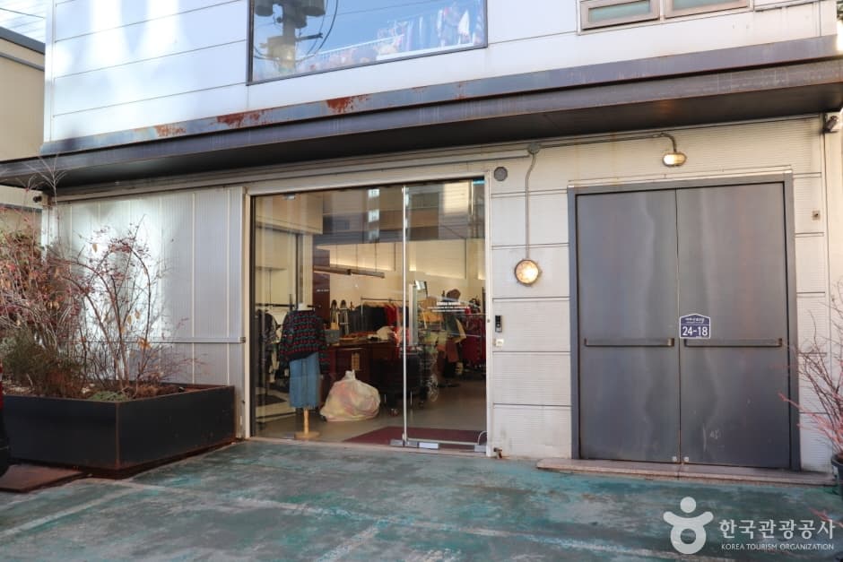 밀리언아카이브