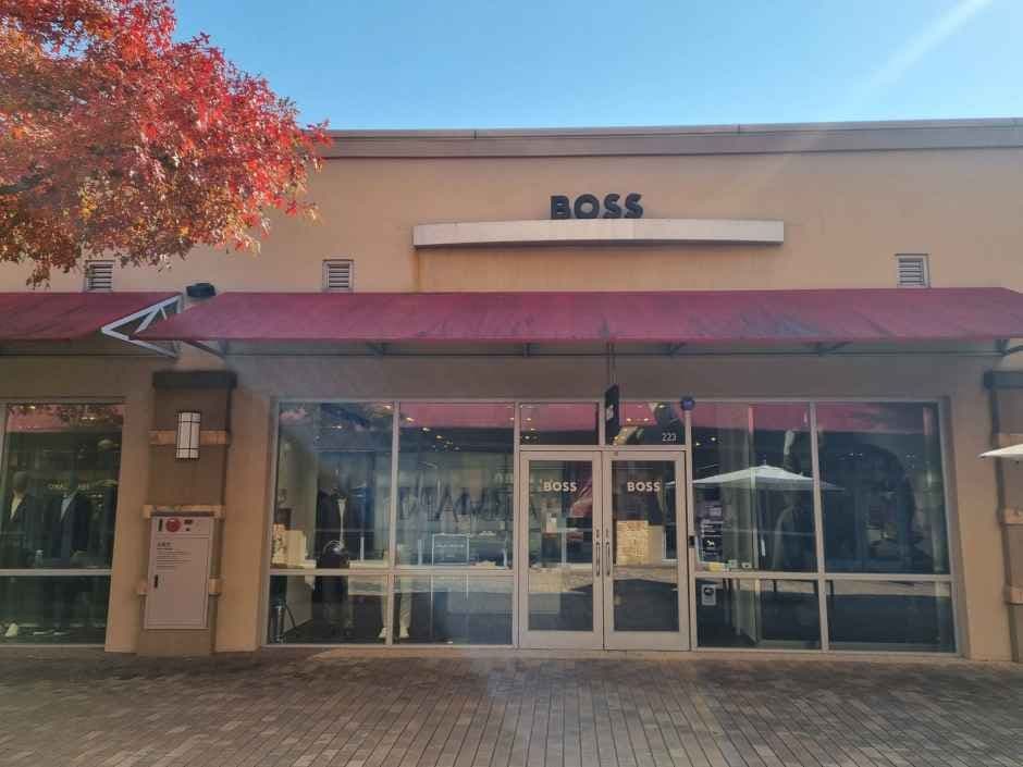 Hugo Boss - Shinsegae Simon Premium Outlets Yeoju Branch [Tax Refund Shop](휴고보스 신세계사이먼프리미엄아울렛 여주점)