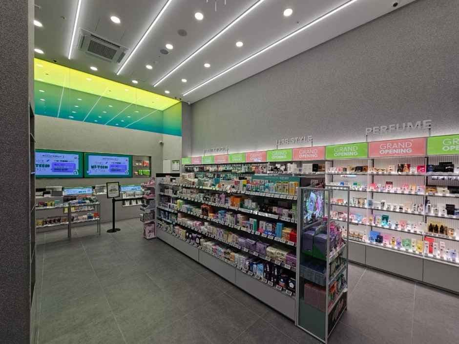 Olive Young - Yeongdeungpo Station Branch [Tax Refund Shop] (올리브영 영등포역점)