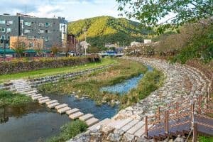 Suanbo Hot Springs Special Tourist Zone (수안보온천 관광특구)