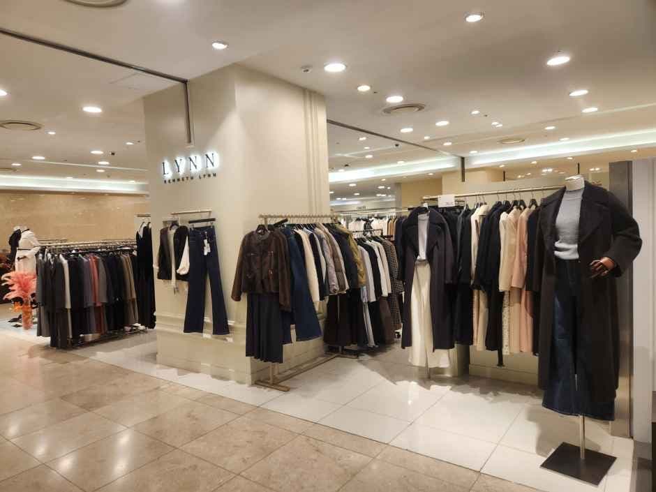 KL by LYNN Hyundai Outlet Gasan Branch [Tax Refund Shop](KL by LYNN 현대아울렛 가산점)
