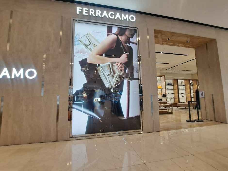 Ferragamo - Hyundai Department Store Sinchon Branch [Tax Refund Shop](페라가모 현대백화점 신촌점)