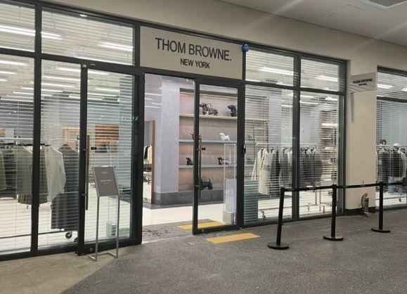 Thom Browne - Hyundai Premium Outlets Gimpo Branch [Tax Refund Shop] (톰브라운 현대프리미엄아울렛 김포점)