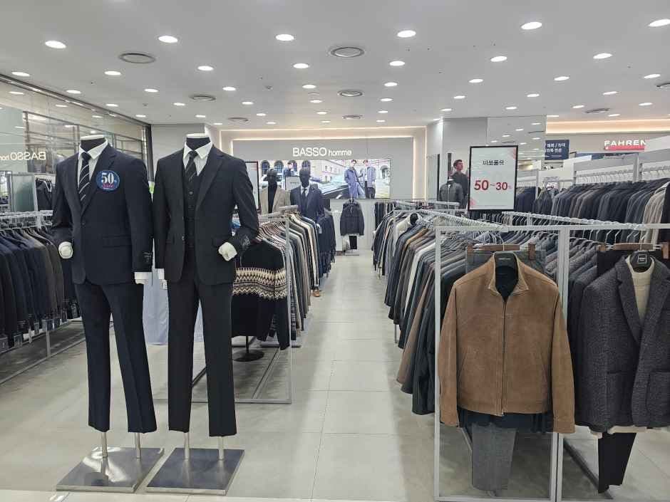 BASSO homme - MODA Outlet Incheon Branch [Tax Refund Shop]  (바쏘옴므 모다아울렛 인천점)(바쏘옴므 모다아울렛 인천점)