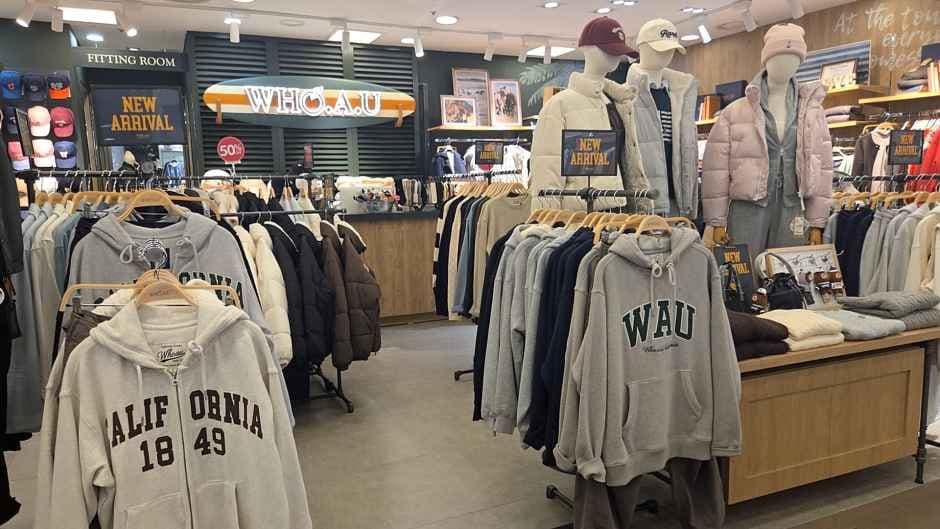 WHO.A.U - 2001 Outlet Junggye Branch [Tax Refund Shop]  (후아유 2001아울렛 중계)(후아유 2001아울렛 중계점)