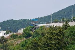 노을이 물드는 언덕