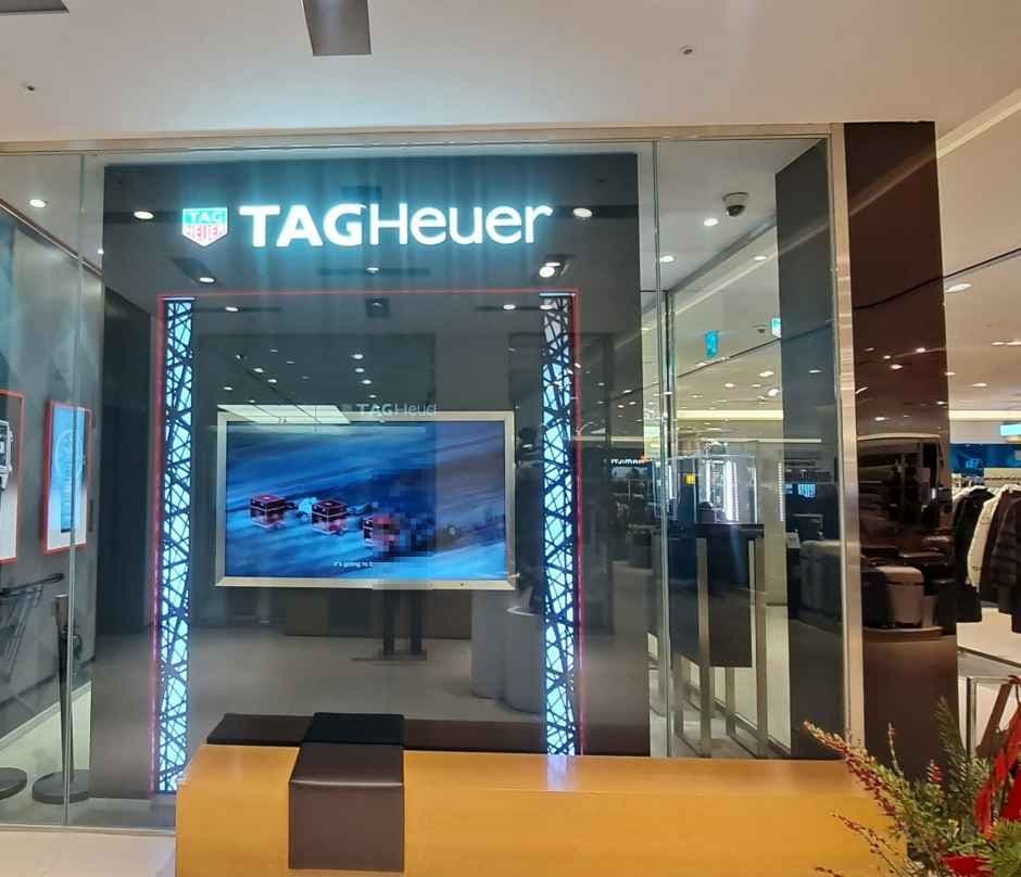 TAG Heuer - Hyundai Department Store Sinchon Branch [Tax Refund Shop] (태그호이어 현대백화점 신촌점)